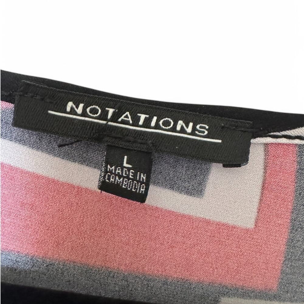 Geometric Print Blouse - Size L - Picture 4 of 5